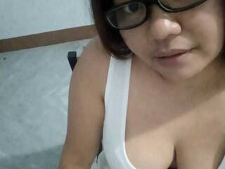 Chat de video erótico hotYASSI4U