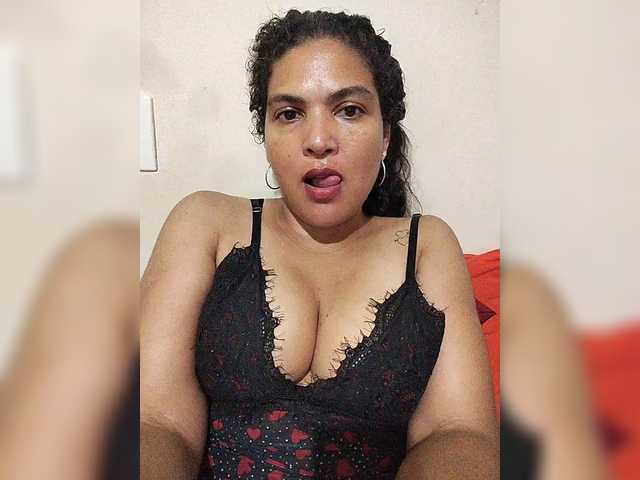 Capturas de pantalla de transmisión Htinha