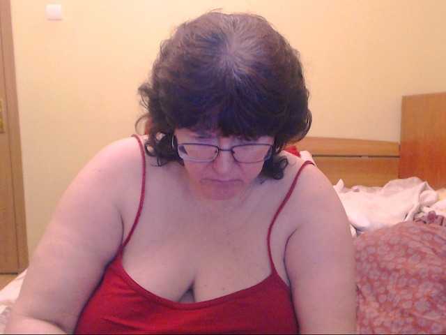 Capturas de pantalla de transmisión HugeTitsXXX