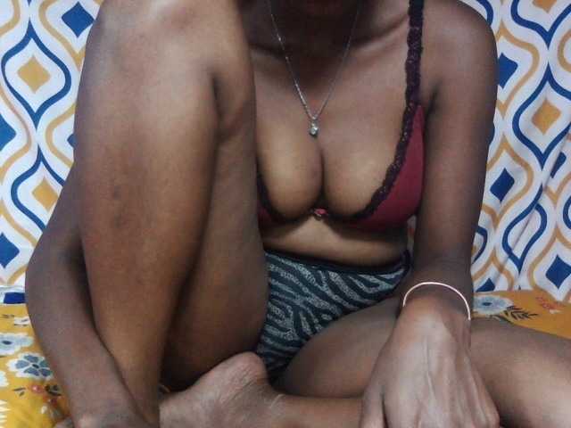 Capturas de pantalla de transmisión sexy-frayah