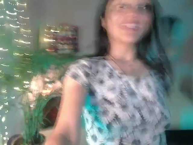 Capturas de pantalla de transmisión IndiraMakiris