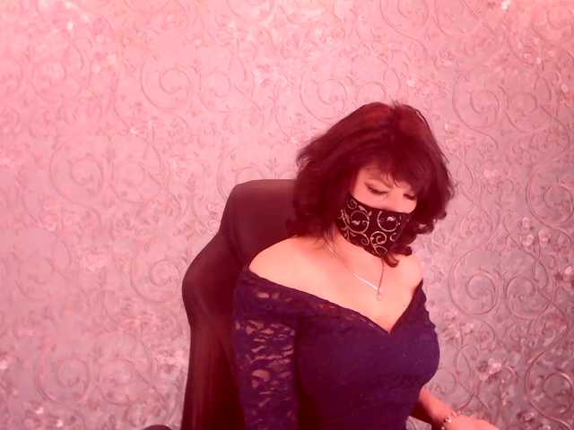 Capturas de pantalla de transmisión Infinitely2