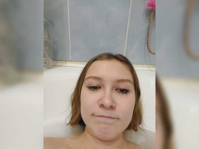 Capturas de pantalla de transmisión MoonKitty
