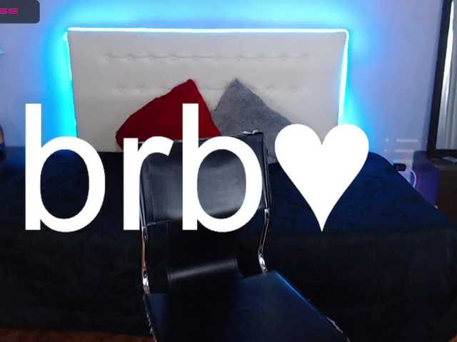 Capturas de pantalla de transmisión Issa-queen