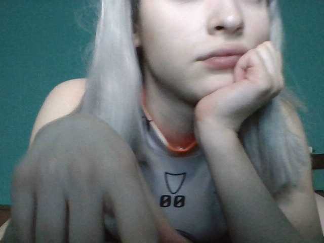 Capturas de pantalla de transmisión Ivanka-Chan