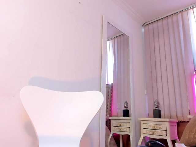 Capturas de pantalla de transmisión IvannaWest