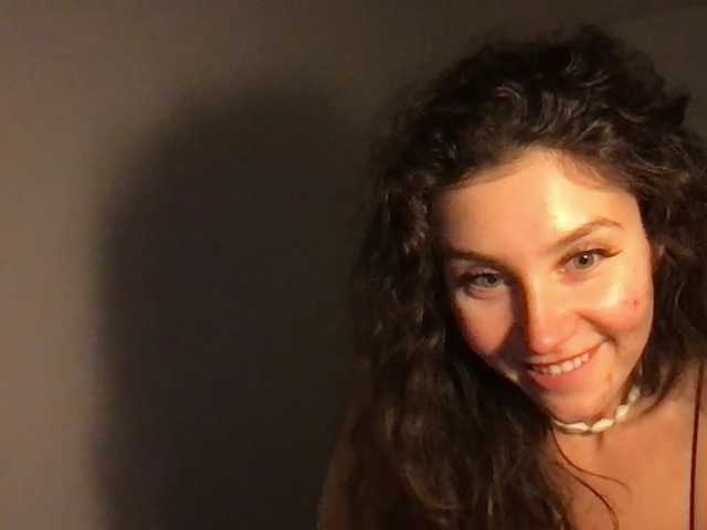 Capturas de pantalla de transmisión JolieKiss
