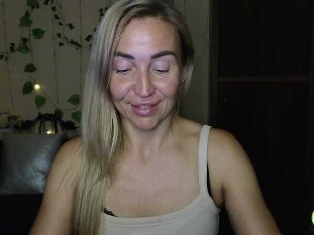Capturas de pantalla de transmisión Jullyblondkiss