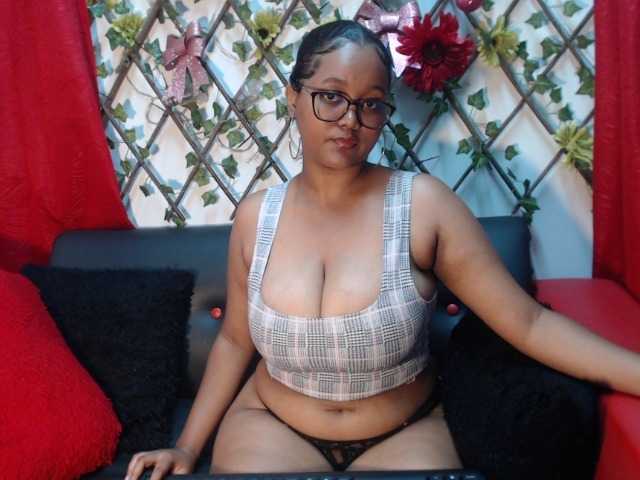 Capturas de pantalla de transmisión kamilabrown