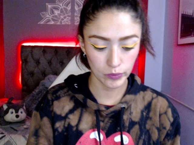 Capturas de pantalla de transmisión Karenhorny1