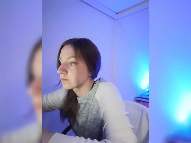 Capturas de pantalla de transmisión KARINA-SEY