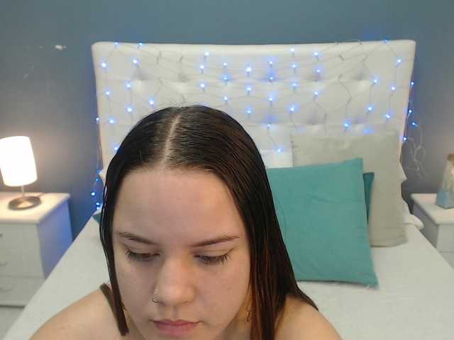 Capturas de pantalla de transmisión karleymoore