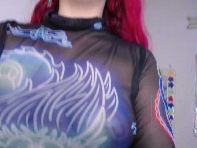 Capturas de pantalla de transmisión karolinelust1