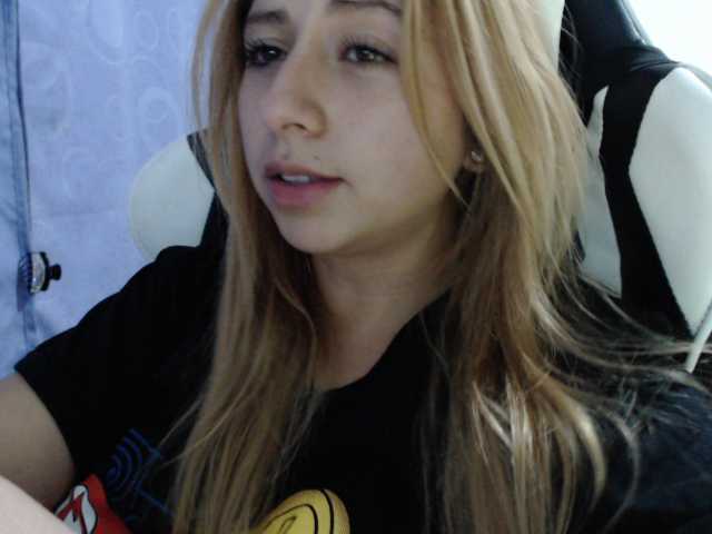 Capturas de pantalla de transmisión kathia11