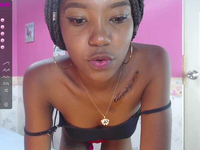 Capturas de pantalla de transmisión KathlenRojas