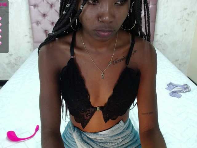 Capturas de pantalla de transmisión KathlenRojas