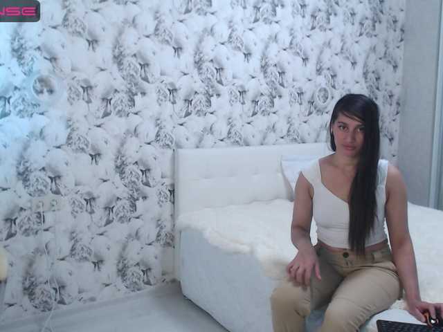 Capturas de pantalla de transmisión katie-adamss