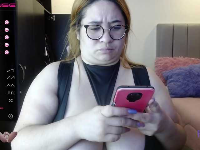 Capturas de pantalla de transmisión katrina-boobs