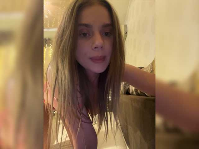 Capturas de pantalla de transmisión KATIOIIIA