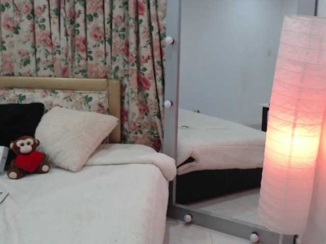 Capturas de pantalla de transmisión KattyButt