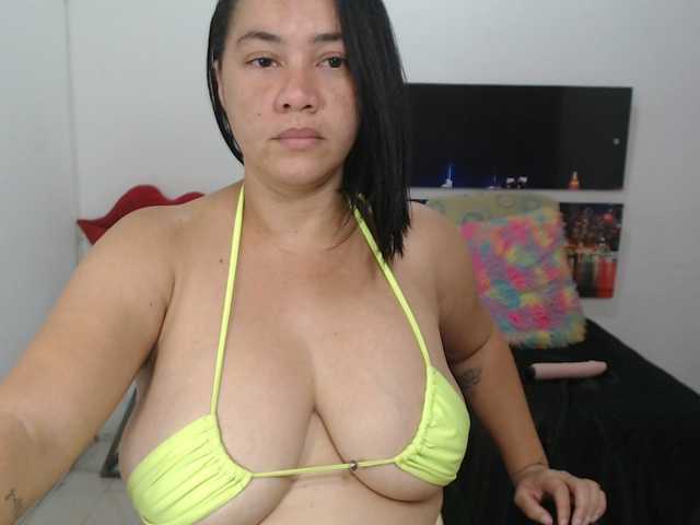 Fotos kattyCurtys BEST BOOBS ONLINE!- BOOBJOB at 300 tips- RIDE at Goal // SHARE CAM IS ON!- PVT IS ON!