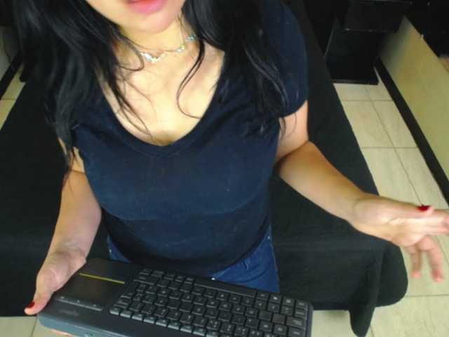 Capturas de pantalla de transmisión KattyyFoxx