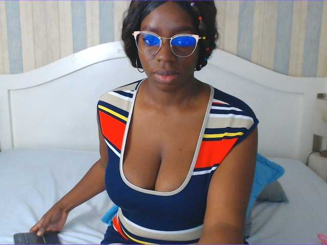 Capturas de pantalla de transmisión KayaBrown