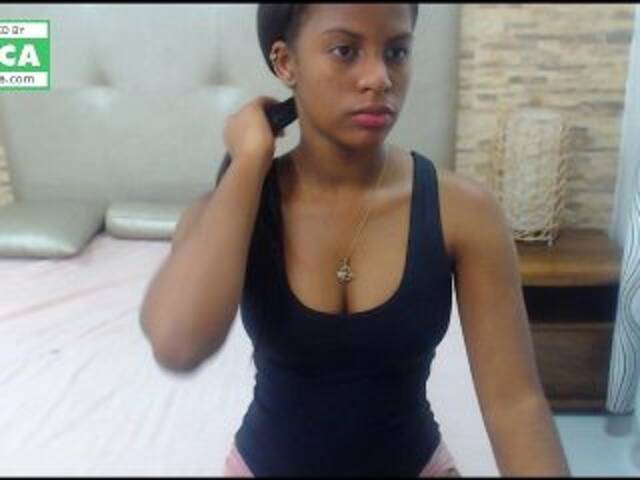 Capturas de pantalla de transmisión KelleySined