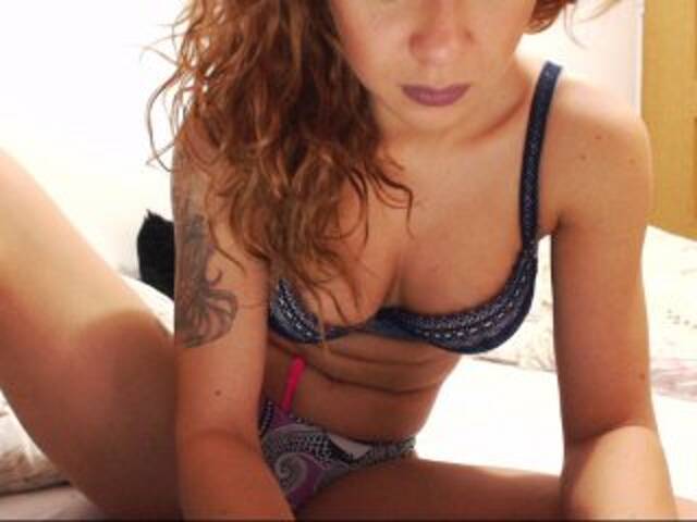 Capturas de pantalla de transmisión KeyraDiamond