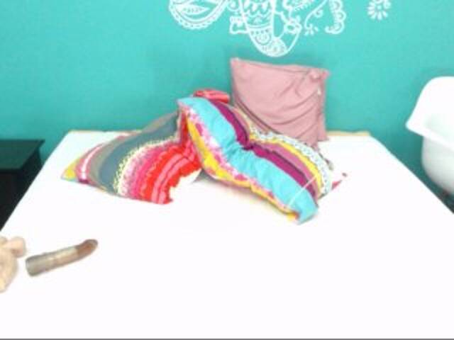 Capturas de pantalla de transmisión khloeferry