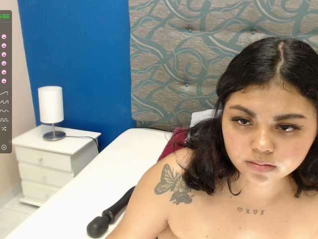 Capturas de pantalla de transmisión khloeferry