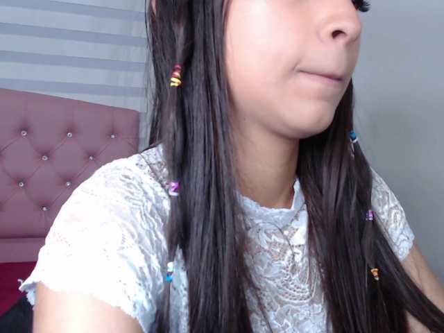 Capturas de pantalla de transmisión KhloeFlower