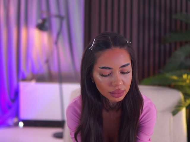 Capturas de pantalla de transmisión KiaraMoreno