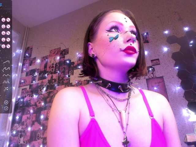 Capturas de pantalla de transmisión kinkypleasure