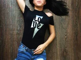 Chat de video erótico KiraCosmos