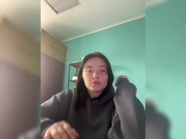 Capturas de pantalla de transmisión KittiTy