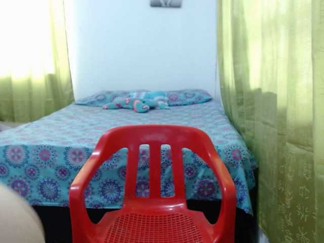 Capturas de pantalla de transmisión kitty-2