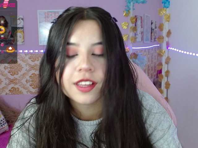 Capturas de pantalla de transmisión kittyy-tay