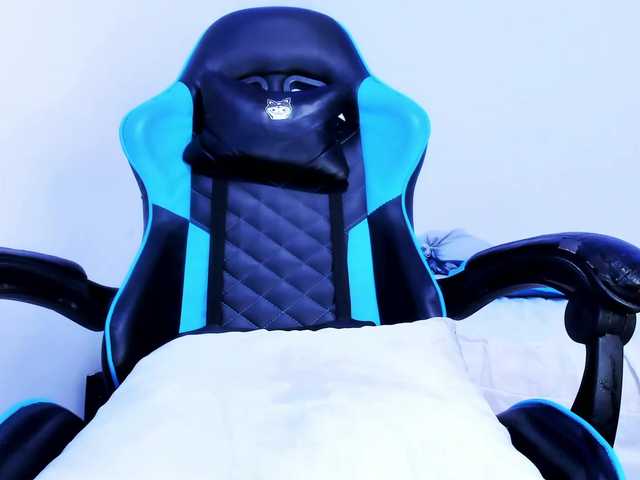 Capturas de pantalla de transmisión Kloe-Lopez