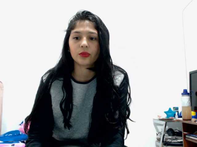 Capturas de pantalla de transmisión KNDYMIU