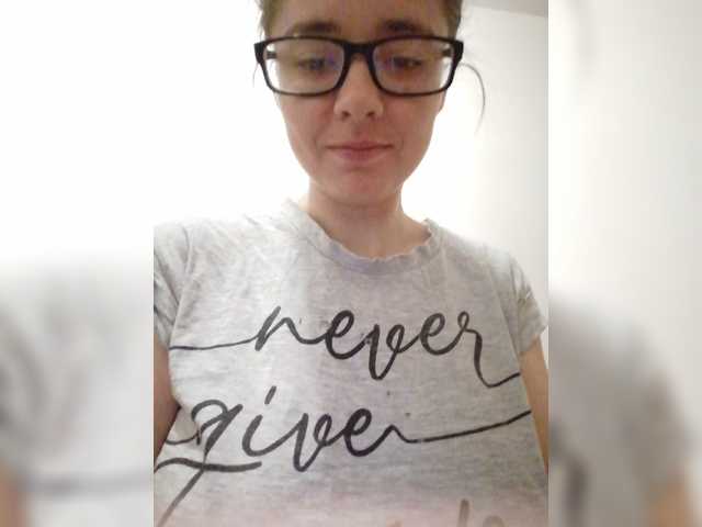 Capturas de pantalla de transmisión Kroshka-meow