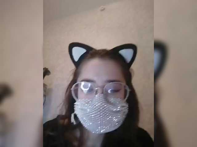 Capturas de pantalla de transmisión Kroshka-meow