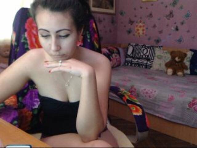 Capturas de pantalla de transmisión KRYSTYANAtheo