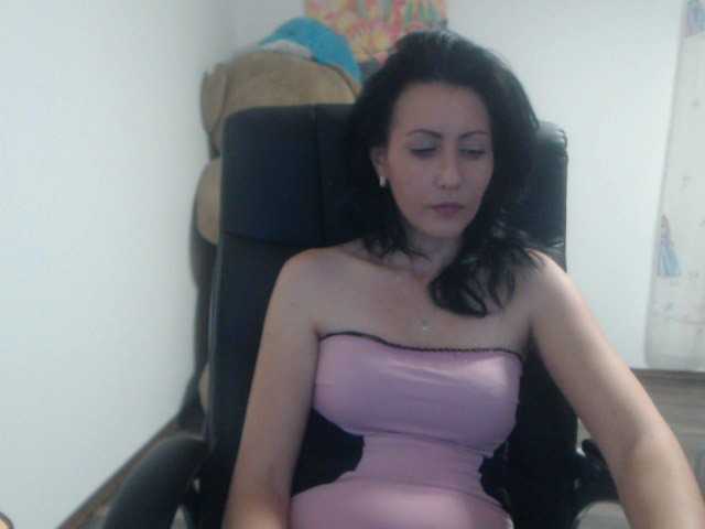 Capturas de pantalla de transmisión KRYSTYANAtheo