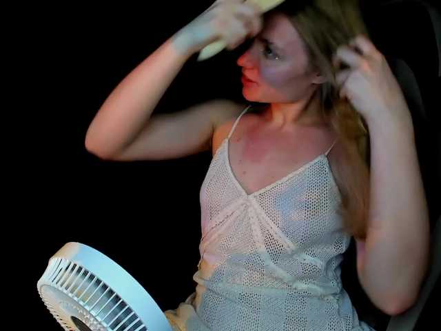 Capturas de pantalla de transmisión Kurochka-O