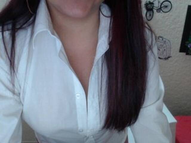 Capturas de pantalla de transmisión KylieDaniiels