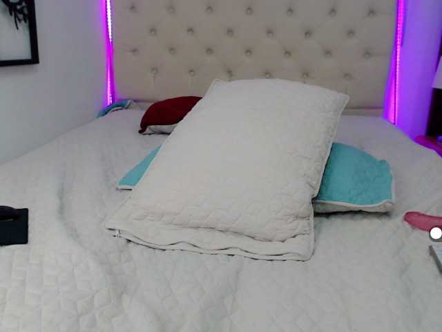 Capturas de pantalla de transmisión KylieMoore