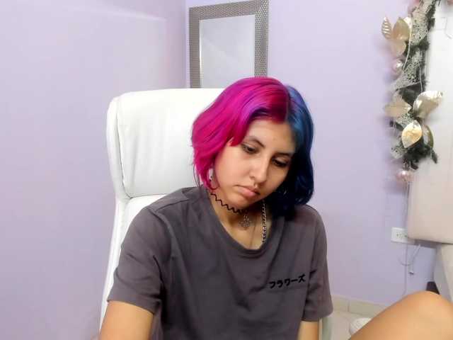 Capturas de pantalla de transmisión kyra-wayne