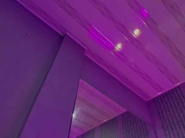 Capturas de pantalla de transmisión kyraa-daniels