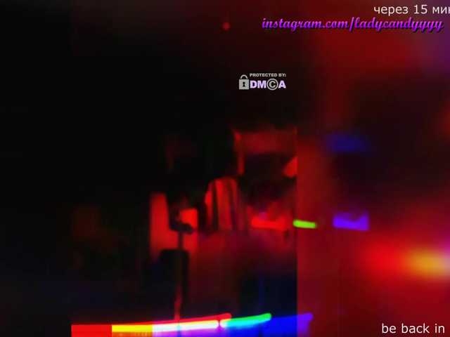 Capturas de pantalla de transmisión L4DYCANDY